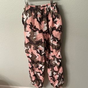 PINK CAMO CARGO JOGGERS NEVER WORN
